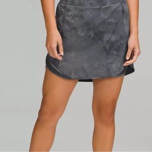 Lululemon Hotty Hot High Rise Skirt 2 HOST PICK!! 🎉🎉